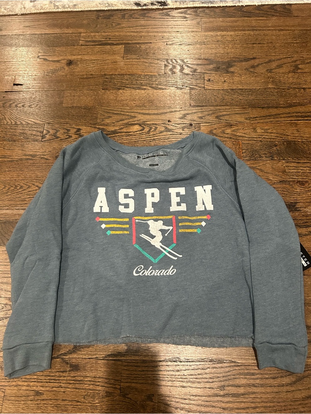 NWT Prince Peter Collection Aspen Colorado Graphic Sweatshirt - (Junior small)
